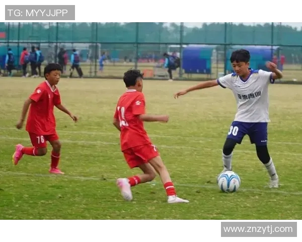 在雪域高原上踢出激情与梦想的足球之旅